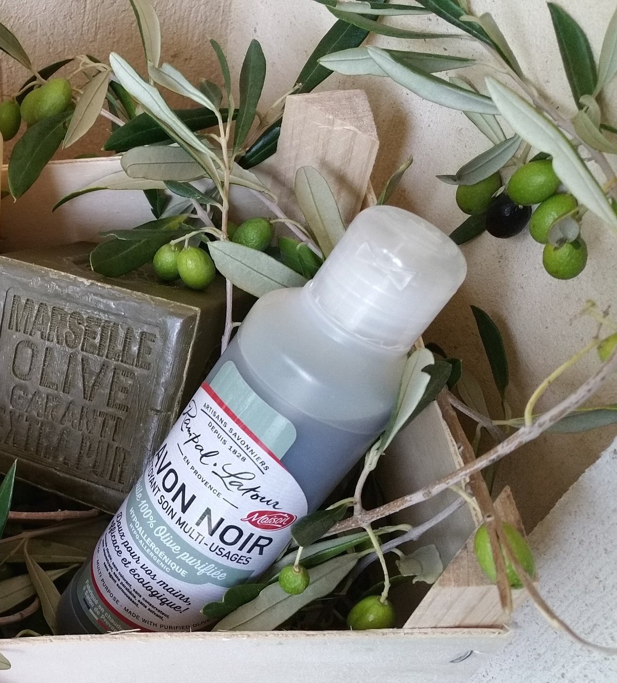 Savon Noir &agrave; l'Olive Purifi&eacute;e